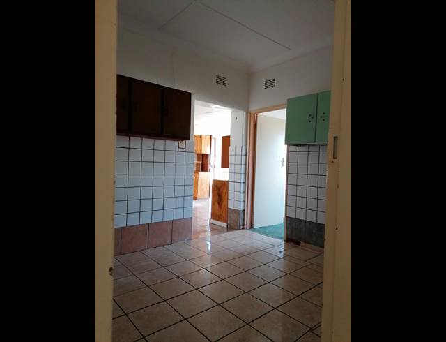 3 BEDROOM FREESTANDING FOR SALE IN STILFONTEIN EXT 3